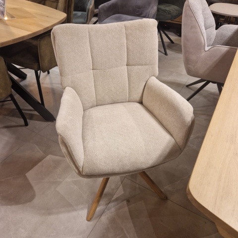 [na zamówienie] Fotel obrotowy JUNA z funkcją relax, tkanina Livigno chenille kremowy, rama dąb naturalny