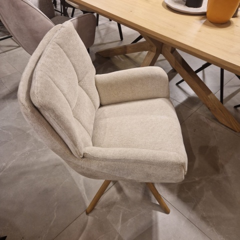 [na zamówienie] Fotel obrotowy JUNA z funkcją relax, tkanina Livigno chenille kremowy, rama dąb naturalny