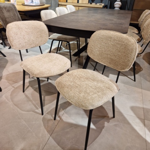 (R/K) Krzesło do jadalni LEXI z tkaniną ENZO Champagne, podstawa metalowa czarna, z uchwytem